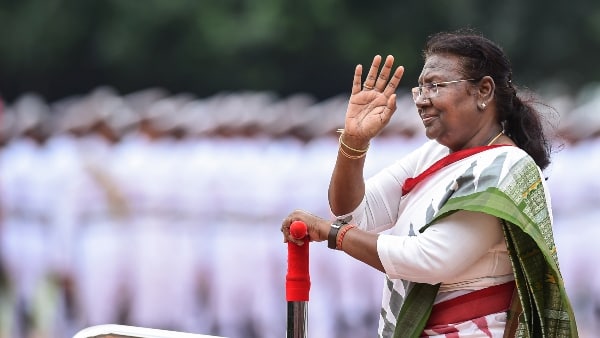 নারীরা এগিয়ে যাচ্ছে নারীরা এগিয়ে যাচ্ছে