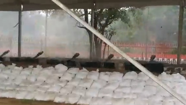 ২১ বন্দুক স্যালুট ঐতিহ্য আসলে কি? 