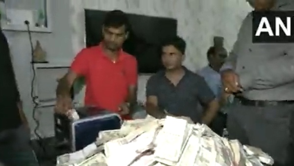 উদ্ধার ৪ কোটির বেশি