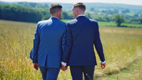 পুরুষদের মধ্যে সমকামিতাকে স্বীকৃতি