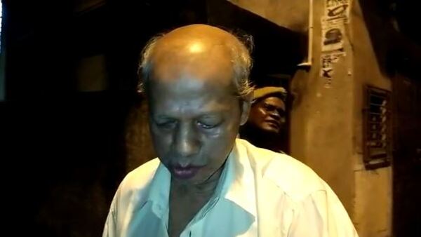 খুনের পরে পলাতক ছেলে খুনের পরে পলাতক ছেলে