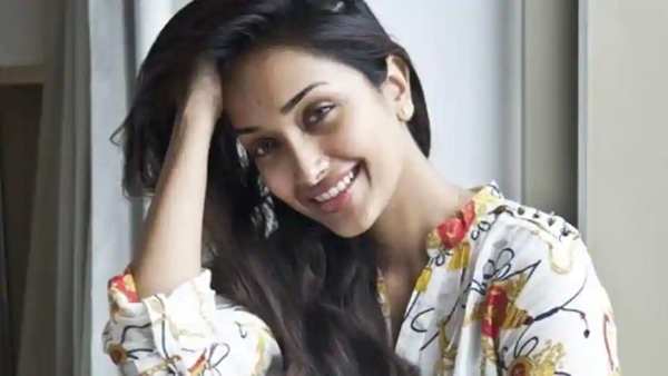 জিয়া খান জিয়া খান