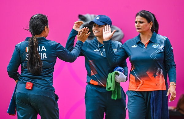 cwg 2022 : বার্মিংহ্যামে ইতিহাস চার কন্যার, লন বোলে সোনা জিতল ভারত cwg 2022 : বার্মিংহ্যামে ইতিহাস চার কন্যার, লন বোলে সোনা জিতল ভারত