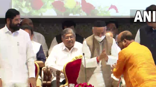 মহারাষ্ট্রের সম্প্রসারিত মন্ত্রিসভা মহারাষ্ট্রের সম্প্রসারিত মন্ত্রিসভা