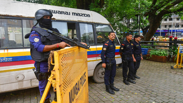 তদন্ত শুরু করেছে কেন্দ্রীয় গোয়েন্দা সংস্থাও তদন্ত শুরু করেছে কেন্দ্রীয় গোয়েন্দা সংস্থাও