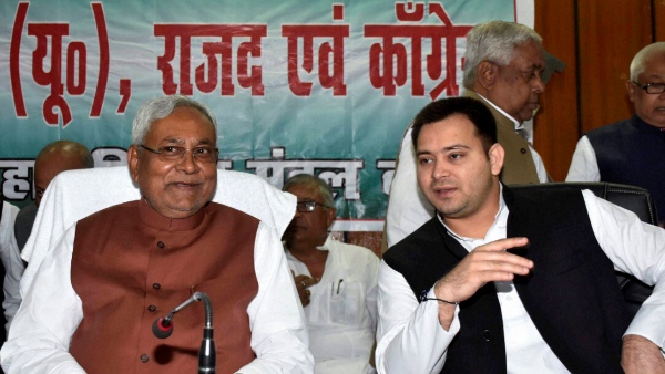 ২০১৫-তে জোট করে ২০১৭-তে ছাড়াছাড়ি