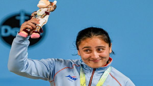 ক্লিন অ্যান্ড জার্কে বাজিমাত ক্লিন অ্যান্ড জার্কে বাজিমাত