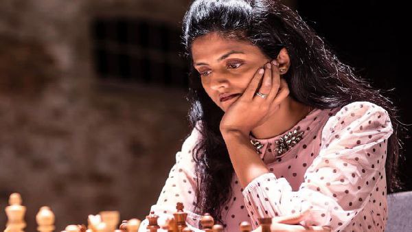 চেস অলিম্পিয়াড: অন্তঃসত্ত্বা হরিকার জন্য বিশেষ চেয়ার চেস অলিম্পিয়াড: অন্তঃসত্ত্বা হরিকার জন্য বিশেষ চেয়ার