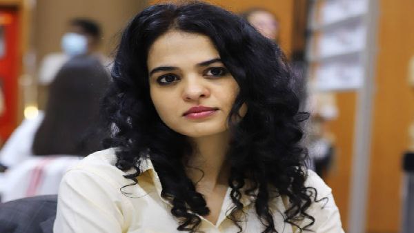 মহিলাদের বিভাগে মহিলাদের বিভাগে