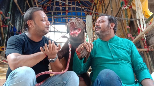 পুজোর মুখ নিয়ে বিতর্ক