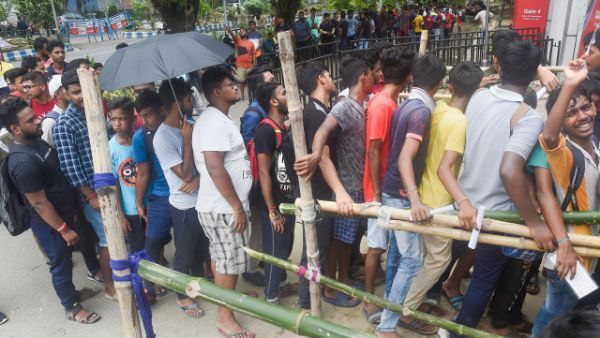 ক্লাবের মাঠে খেলা দেখার জন্য অপেক্ষা করতে হবে সমর্থকদের: