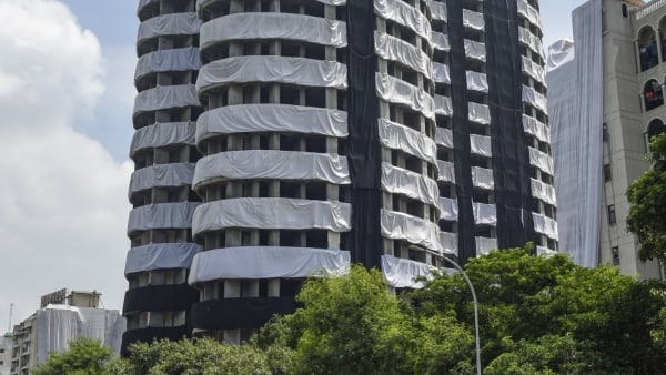 আগের মুহূর্ত থেকে পরের কাজ 