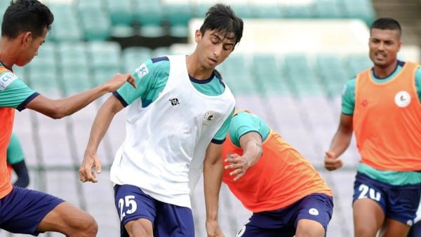 তরুণ ফুটবলারদের খেলিয়ে কোনও ভুল করিনি: