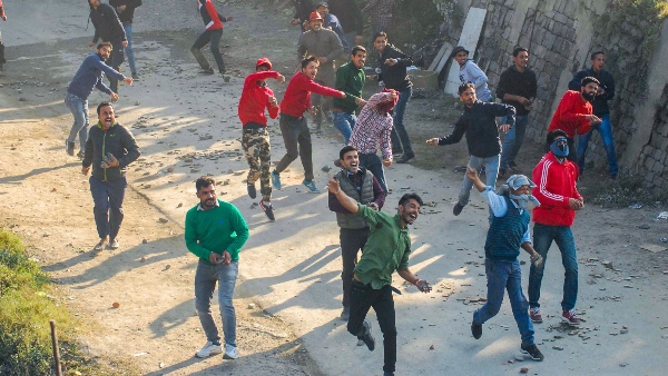 উত্তরাখণ্ডে পাথর নিক্ষেপ উৎসব উত্তরাখণ্ডে পাথর নিক্ষেপ উৎসব