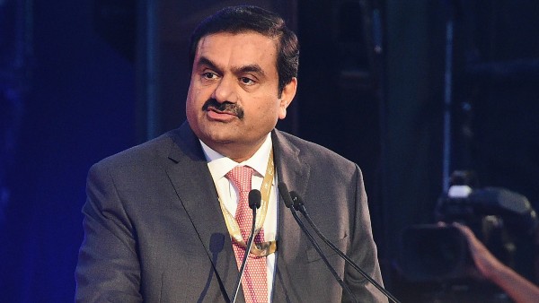 ঋণের জালে জড়াতে পারে আদানি গোষ্ঠী