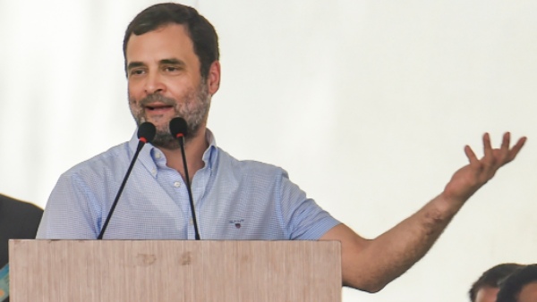 রাহুল গান্ধীর মন্তব্যে ধোঁয়াশা রাহুল গান্ধীর মন্তব্যে ধোঁয়াশা