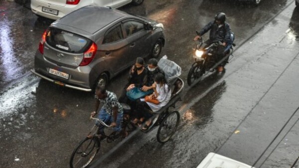 কলকাতার আবহাওয়া থাকবে অস্বস্তিকর গরম কলকাতার আবহাওয়া থাকবে অস্বস্তিকর গরম