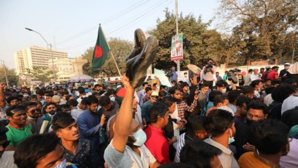 বিরোধী নিশানায় হাসিনা সরকার