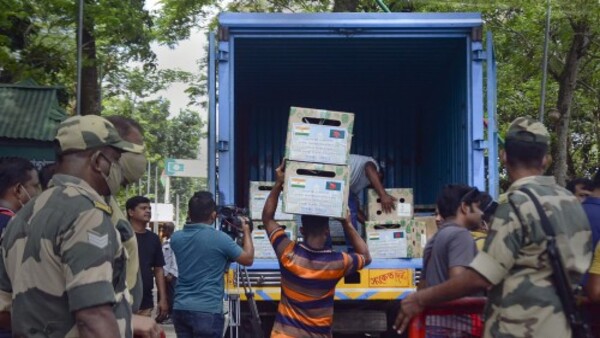 আর্থিক সংকট স্পষ্ট