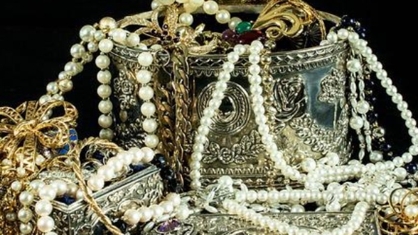 শুভ স্বপ্ন যা দেয় অপার ধন ও খুশি