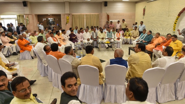 বিজেপিকে জয়ের সরণিতে ফেরানোর চ্যালেঞ্জার বিজেপিকে জয়ের সরণিতে ফেরানোর চ্যালেঞ্জার