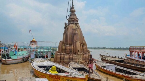 ভোটাধিকার থাকবে না মুসলিম এবং খ্রিস্টানদের