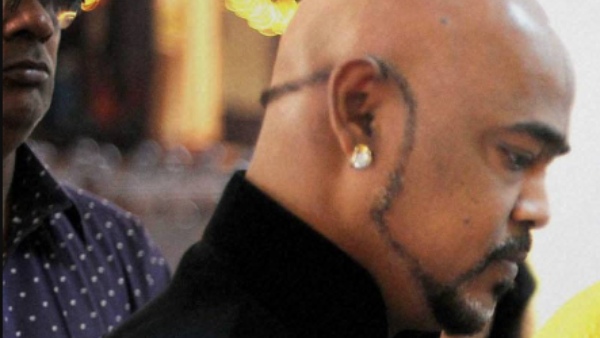 মুম্বই ক্রিকেট অ্যাসোসিয়েশনে একটা চাকরির জন্য বারবার অনুরোধ: মুম্বই ক্রিকেট অ্যাসোসিয়েশনে একটা চাকরির জন্য বারবার অনুরোধ: