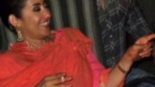  মনীষা কৈরালা