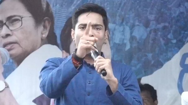বিভাজনের তাস খেলে বাংলায় আগুন ধরাতে চায়