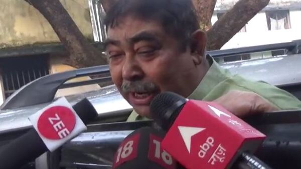 কলকাতায় রওনা হওয়ার সময় নানা প্রশ্ন-উত্তর