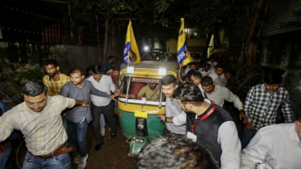 নিরাপত্তা চাই না নিরাপত্তা চাই না