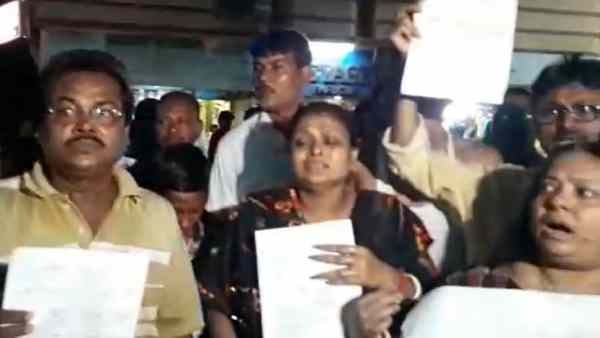  সিবিআই তদন্তের দাবিতে অনড় পরিবার।