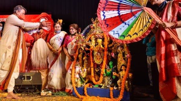 পুজো নিয়ে ভিন্ন মত