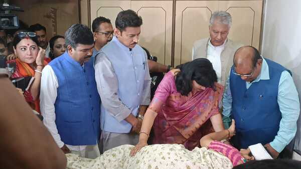 জেপি নাড্ডাকে রিপোর্ট জেপি নাড্ডাকে রিপোর্ট