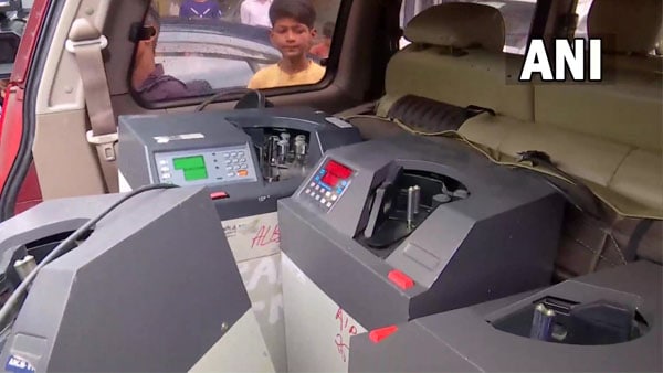 নাম জড়াল আমির খানের 