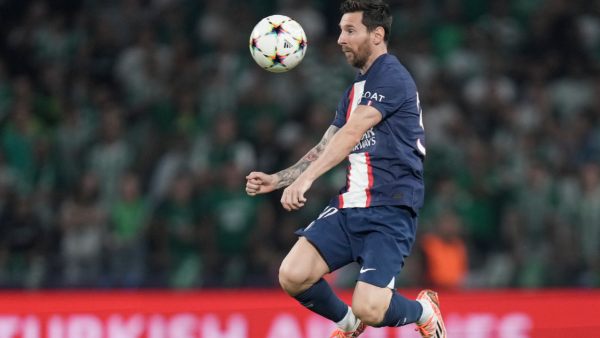 দুর্ধর্ষ মেসি, পিছিয়ে পড়েও জয় পিএসজি'র: দুর্ধর্ষ মেসি, পিছিয়ে পড়েও জয় পিএসজি'র: