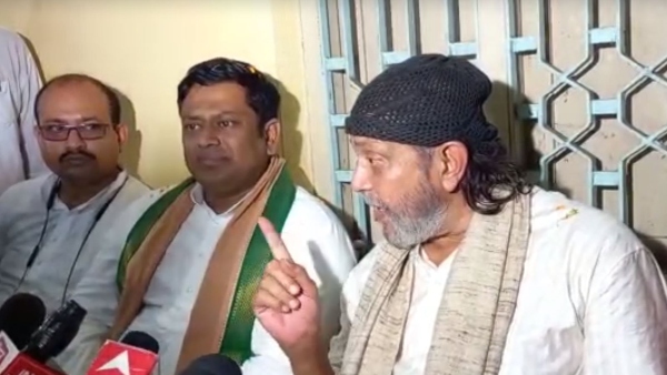 চুরি না করেও আঁচ পড়ছে তাঁদের গায়ে চুরি না করেও আঁচ পড়ছে তাঁদের গায়ে