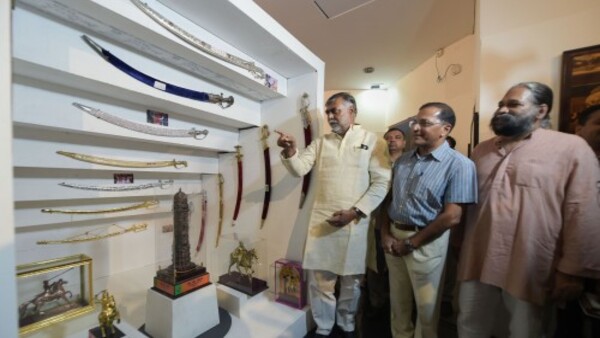  অন্য নেতাদের দেওয়া উপহারও রয়েছে তালিকায়