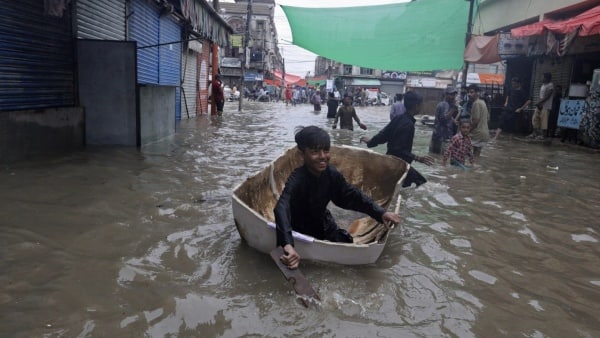 বিভিন্ন রোগ দেখা দিচ্ছে শিশুদের মধ্যে বিভিন্ন রোগ দেখা দিচ্ছে শিশুদের মধ্যে