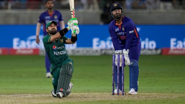 বাবরকে সরিয়ে আইসিসির বিচারে শীর্ষ স্থানে জায়গা করে নিলেন এই পাকিস্তানি, প্রথম দশে নেই বিরাট-রোহিত-রাহুল বাবরকে সরিয়ে আইসিসির বিচারে শীর্ষ স্থানে জায়গা করে নিলেন এই পাকিস্তানি, প্রথম দশে নেই বিরাট-রোহিত-রাহুল