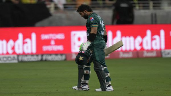 এশিয়া কাপে ভারতকে হারিয়েই হাসপাতালে পাকিস্তানের তারকা এশিয়া কাপে ভারতকে হারিয়েই হাসপাতালে পাকিস্তানের তারকা