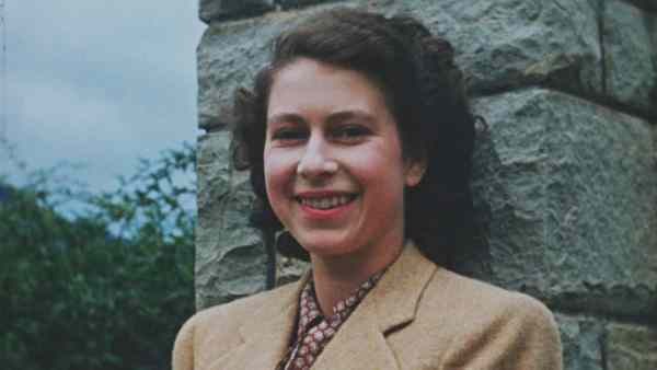 কিশোরী দ্বিতীয় এলিজাবেথের প্রথম বক্তব্য 