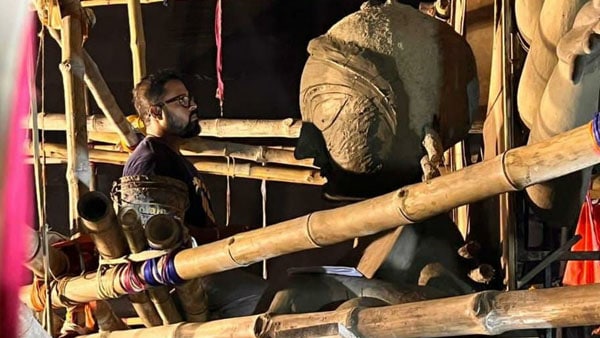 দুর্গাপূজার থিম জীবনের এই শক্তি