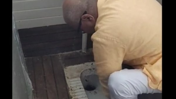 আগেও শৌচালয় পরিষ্কার করেছেন আগেও শৌচালয় পরিষ্কার করেছেন