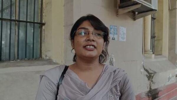 আদালতে অভিযোগ আদালতে অভিযোগ