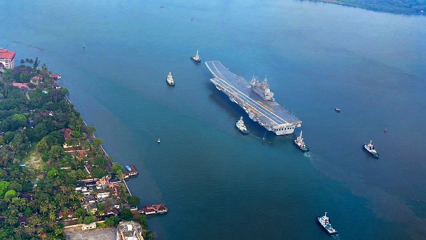 এয়ারবেস প্রায় দুটি ফুটবল মাঠের সমান এয়ারবেস প্রায় দুটি ফুটবল মাঠের সমান