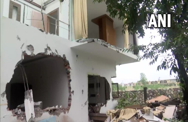 পুলকিত আর্যের রিসর্টে নিখোঁজ
