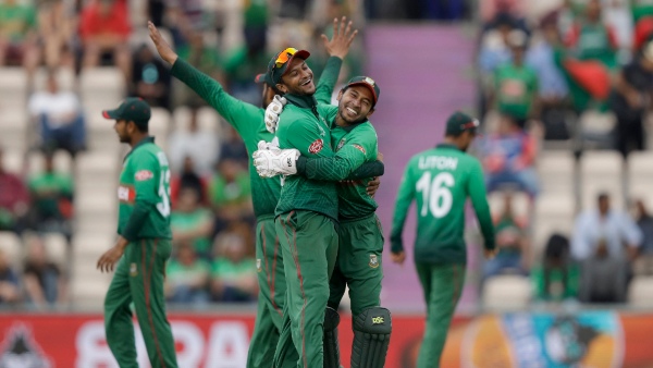 বোলারদের পারফরম্যান্সে অসন্তুষ্ট শাকিব: বোলারদের পারফরম্যান্সে অসন্তুষ্ট শাকিব: