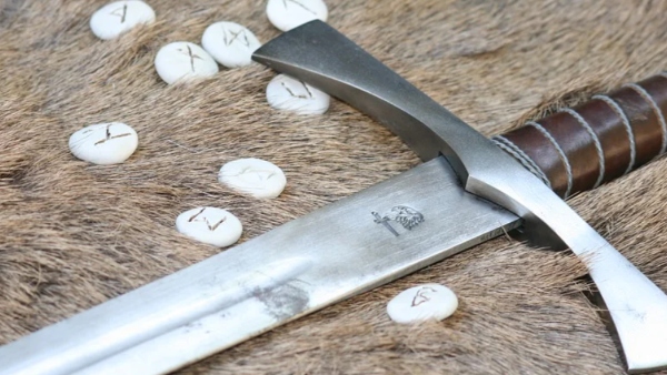 তলোয়ার দিয়ে ২১টি কেক কেটে জন্মদিন পালন কিশোরের, ভিডিও ভাইরাল সোশ্যাল মিডিয়ায় তলোয়ার দিয়ে ২১টি কেক কেটে জন্মদিন পালন কিশোরের, ভিডিও ভাইরাল সোশ্যাল মিডিয়ায়