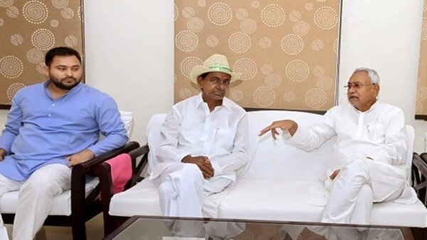 কেসিআর বলেছেন, একসঙ্গে বসে সিদ্ধান্ত নেওয়া হবে